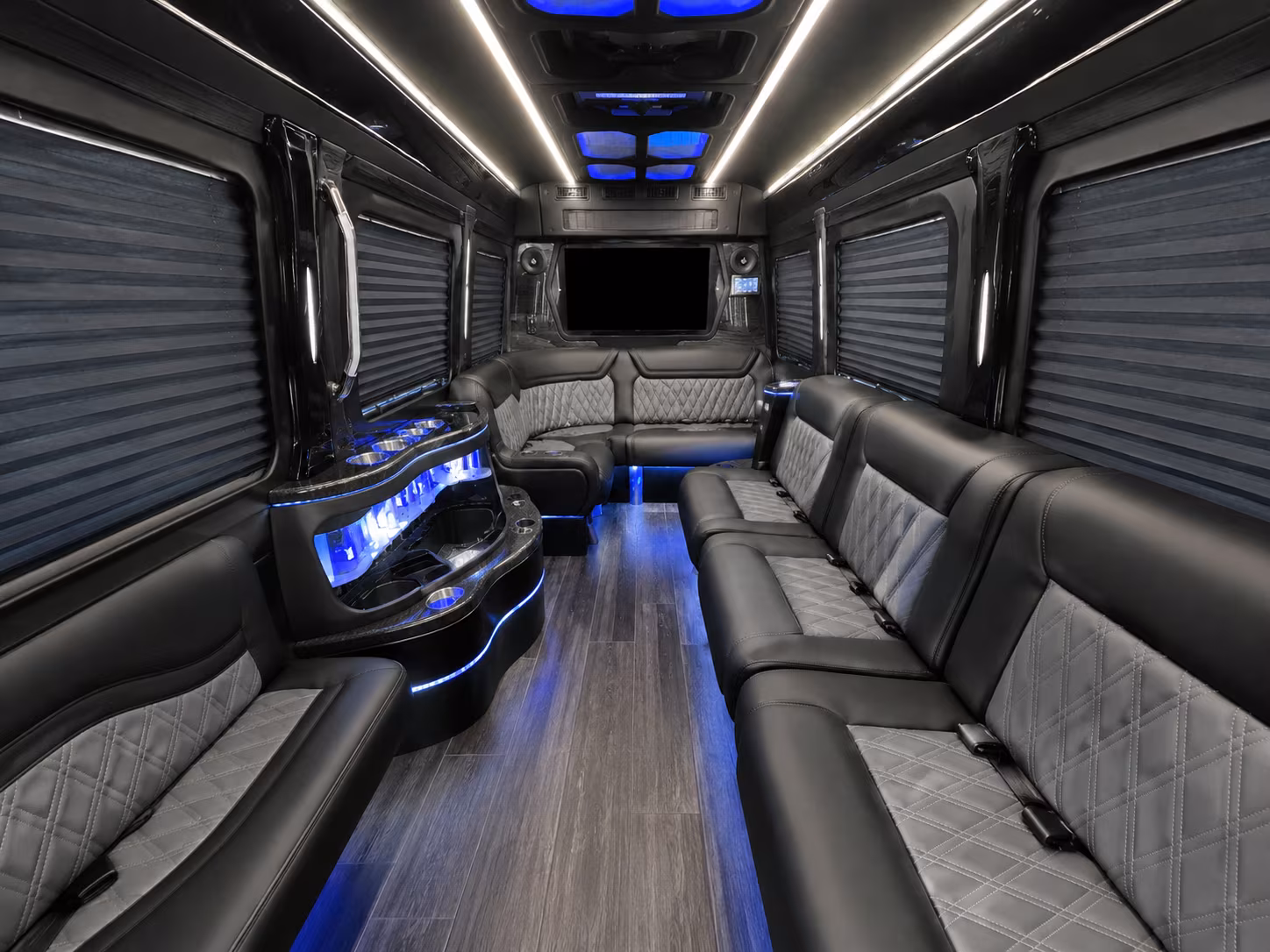 corporate and conference buses that run on your schedule